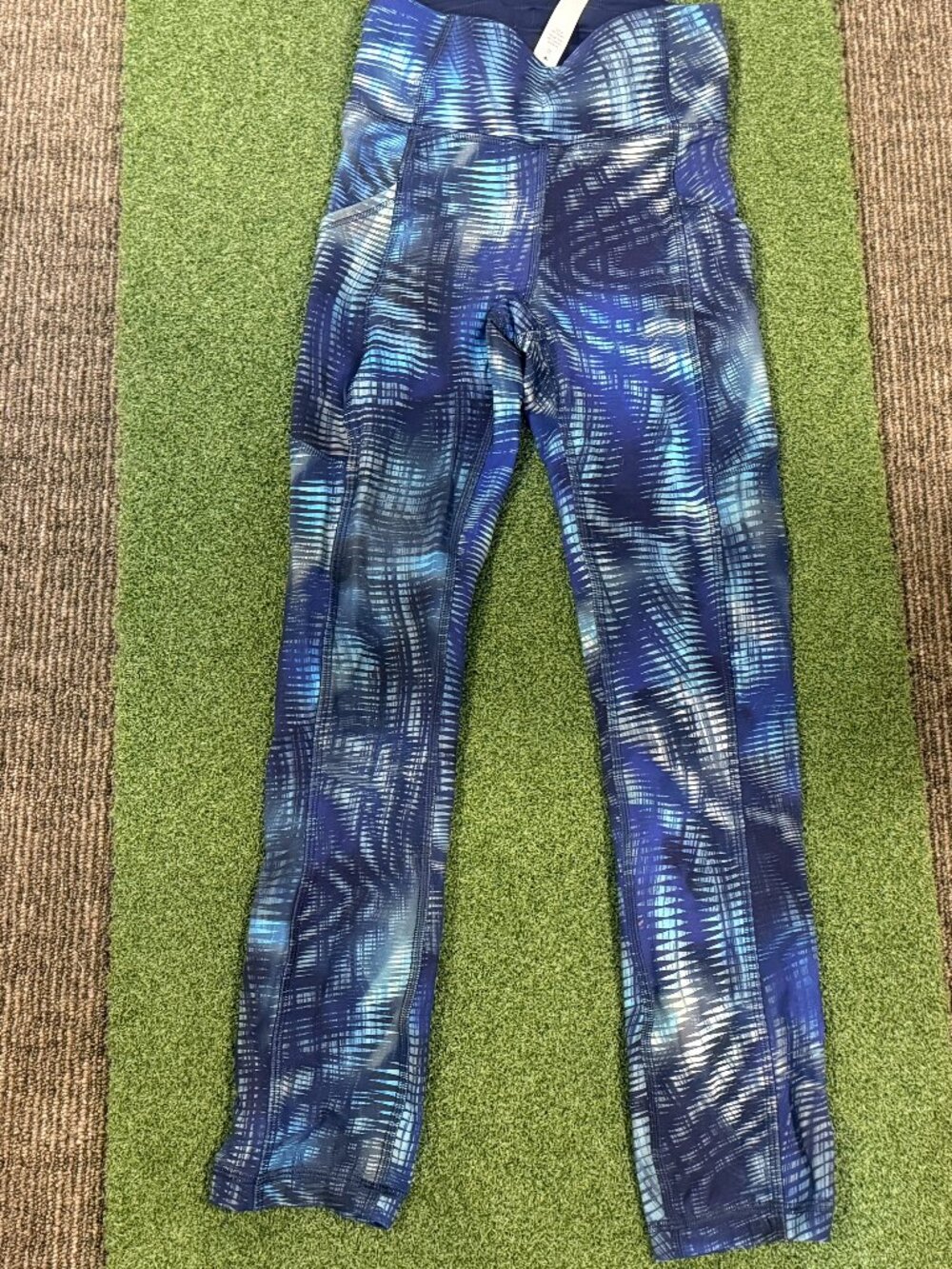 Lululemon Performance Leggings SIZE 0 - LIKE NEW!  